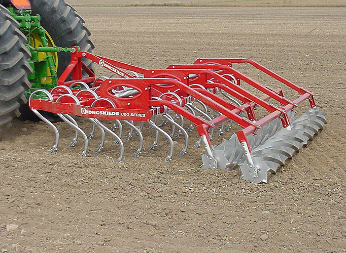 Kongskilde Vibro Flex 800-Series Field Cultivator